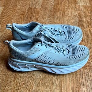 Hoka One One Arahi 3